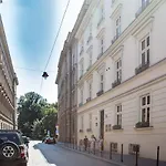HOUSEHOST Apartment :Zacisze Street